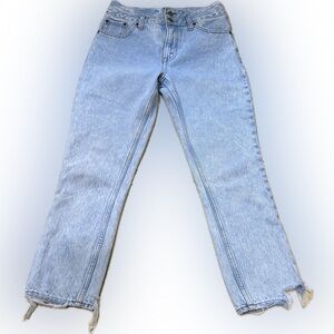 Abercrombie & Fitch Women’s High Rise Mom Jeans. Size 26/ 2R